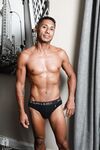 Adrian Suarez, Andre